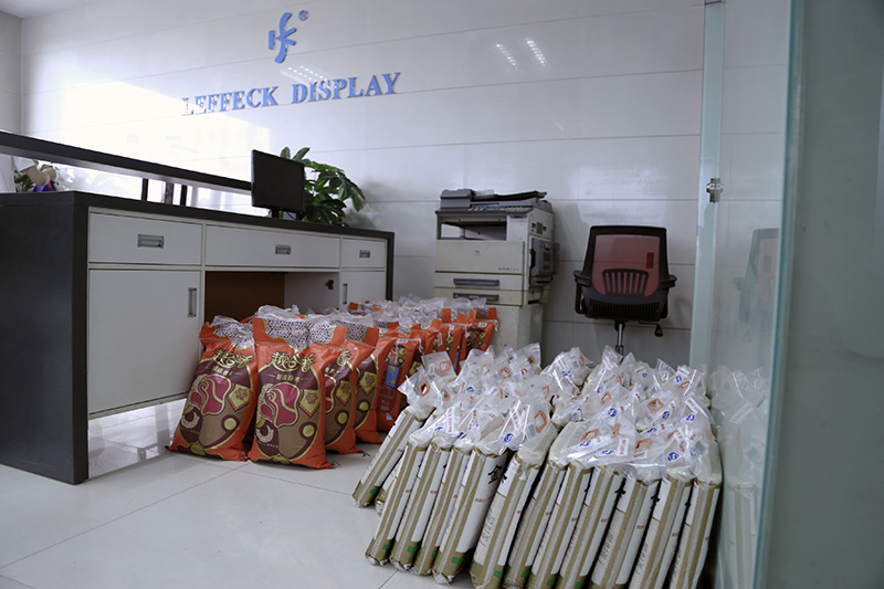 礼品静候中.jpg